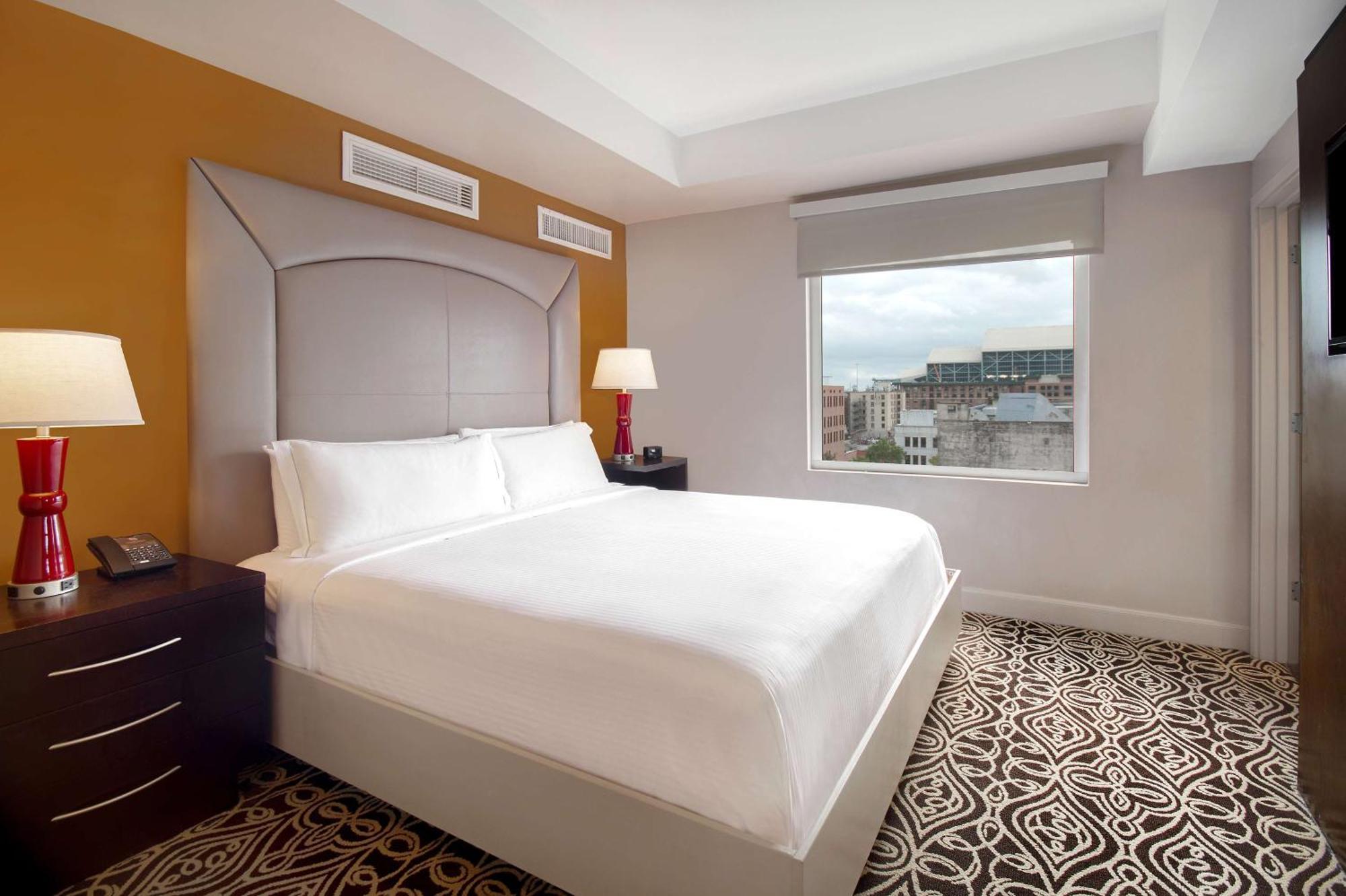 The Sam Houston Hotel, Curio Collection By Hilton Exterior photo