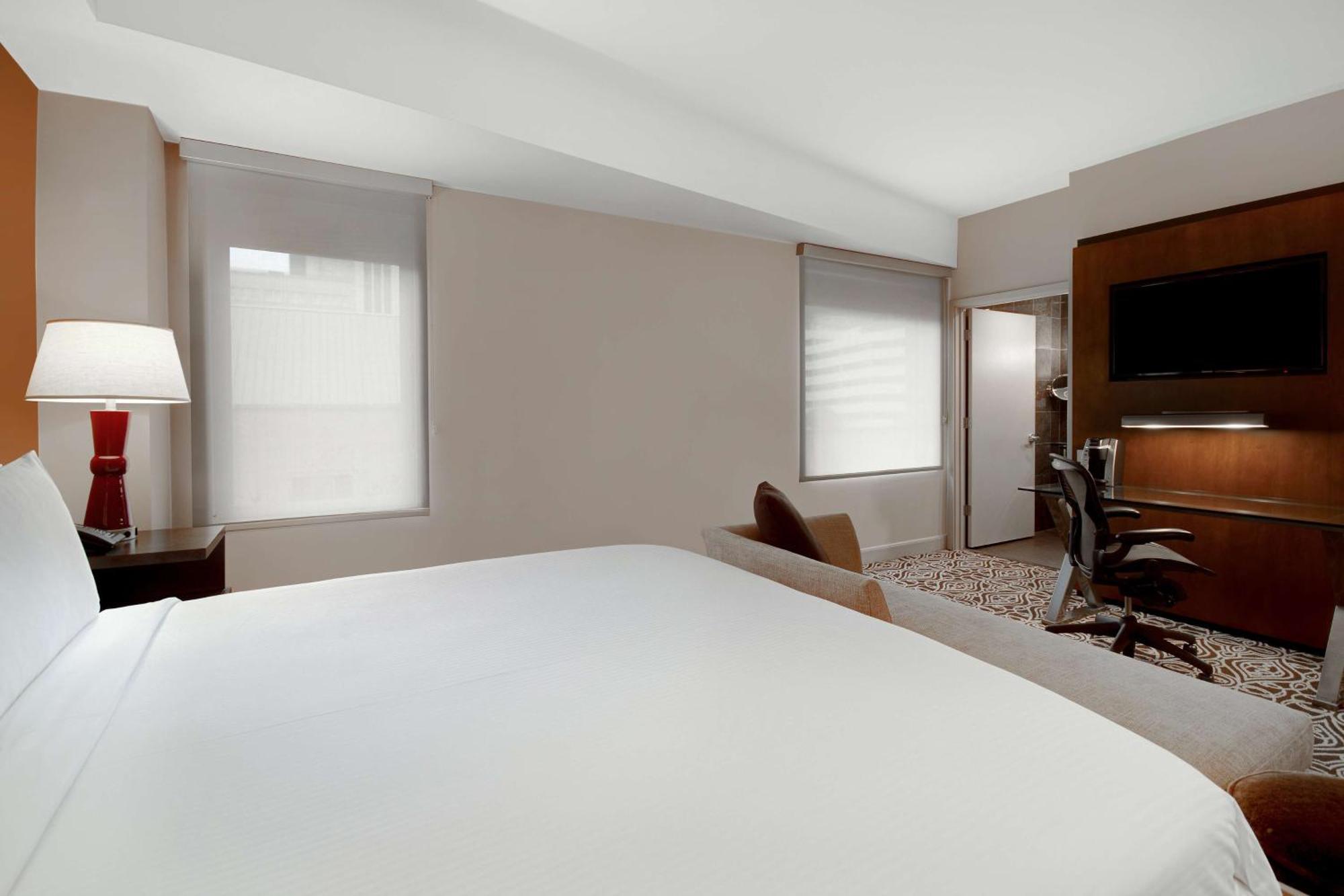 The Sam Houston Hotel, Curio Collection By Hilton Exterior photo