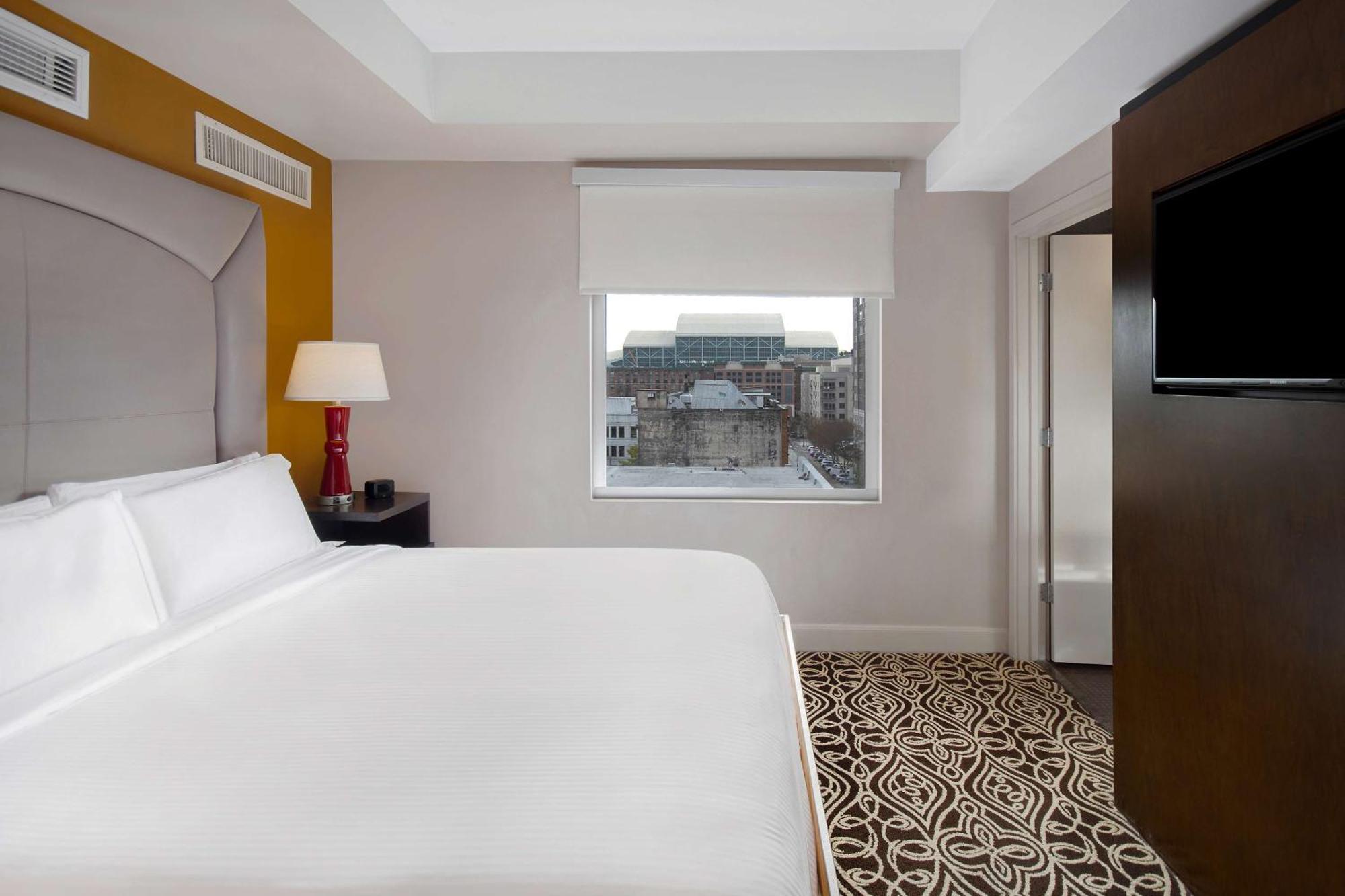 The Sam Houston Hotel, Curio Collection By Hilton Exterior photo