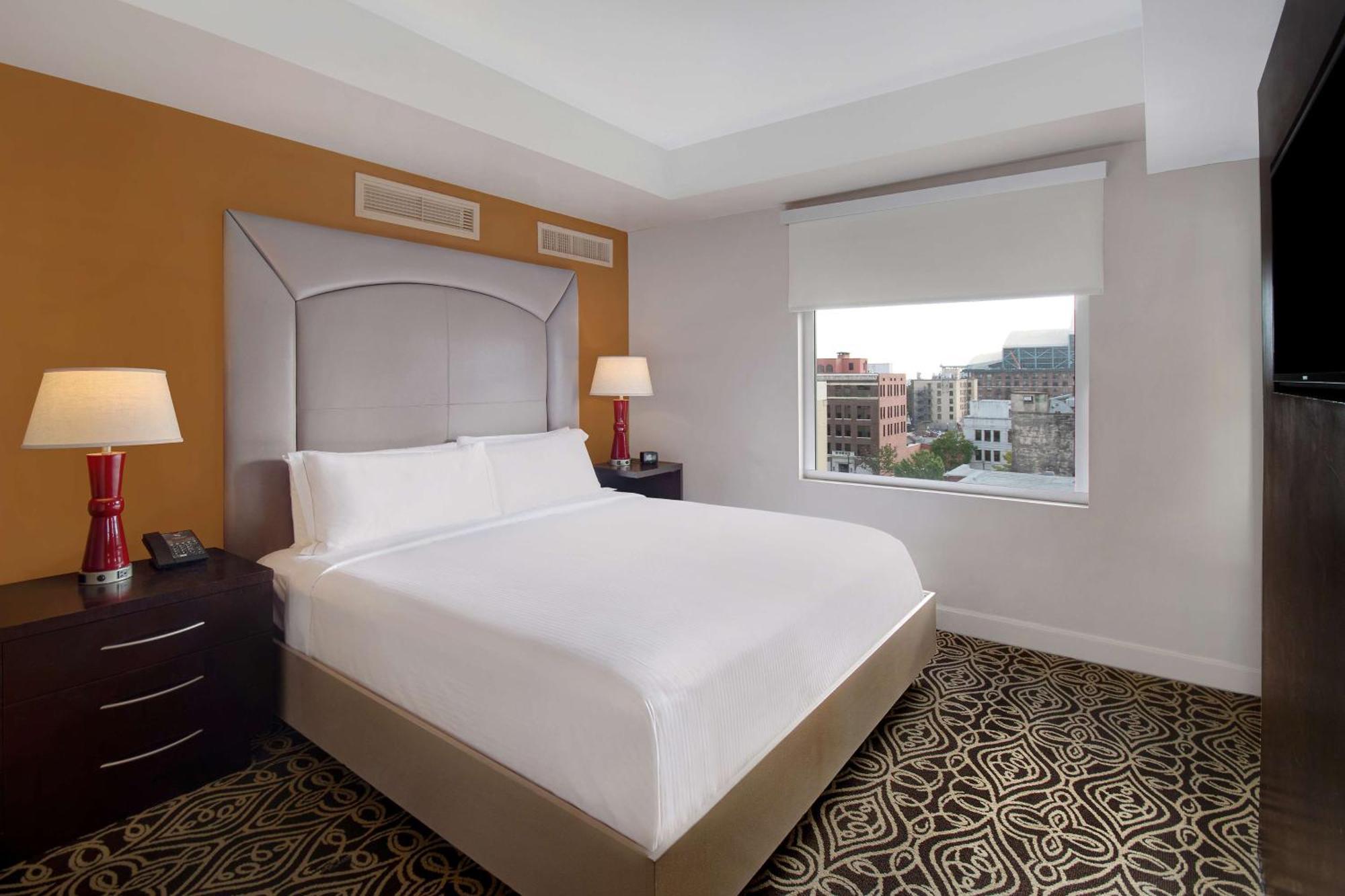 The Sam Houston Hotel, Curio Collection By Hilton Exterior photo